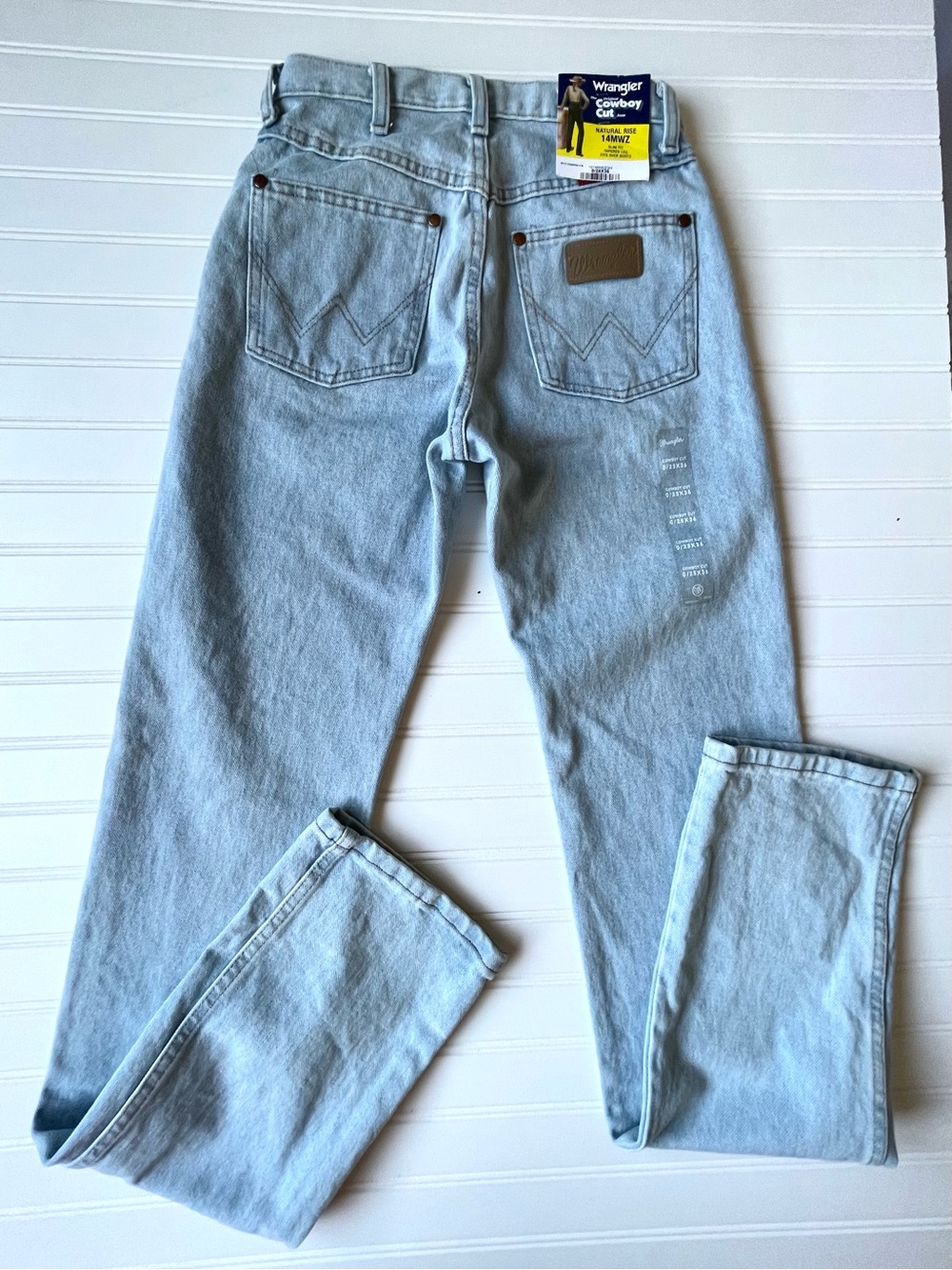 NEW Wrangler Women Cowboy Cut Slim Bleach Jeans 0/25x 36 Western Country Cowgirl - Picture 2 of 15